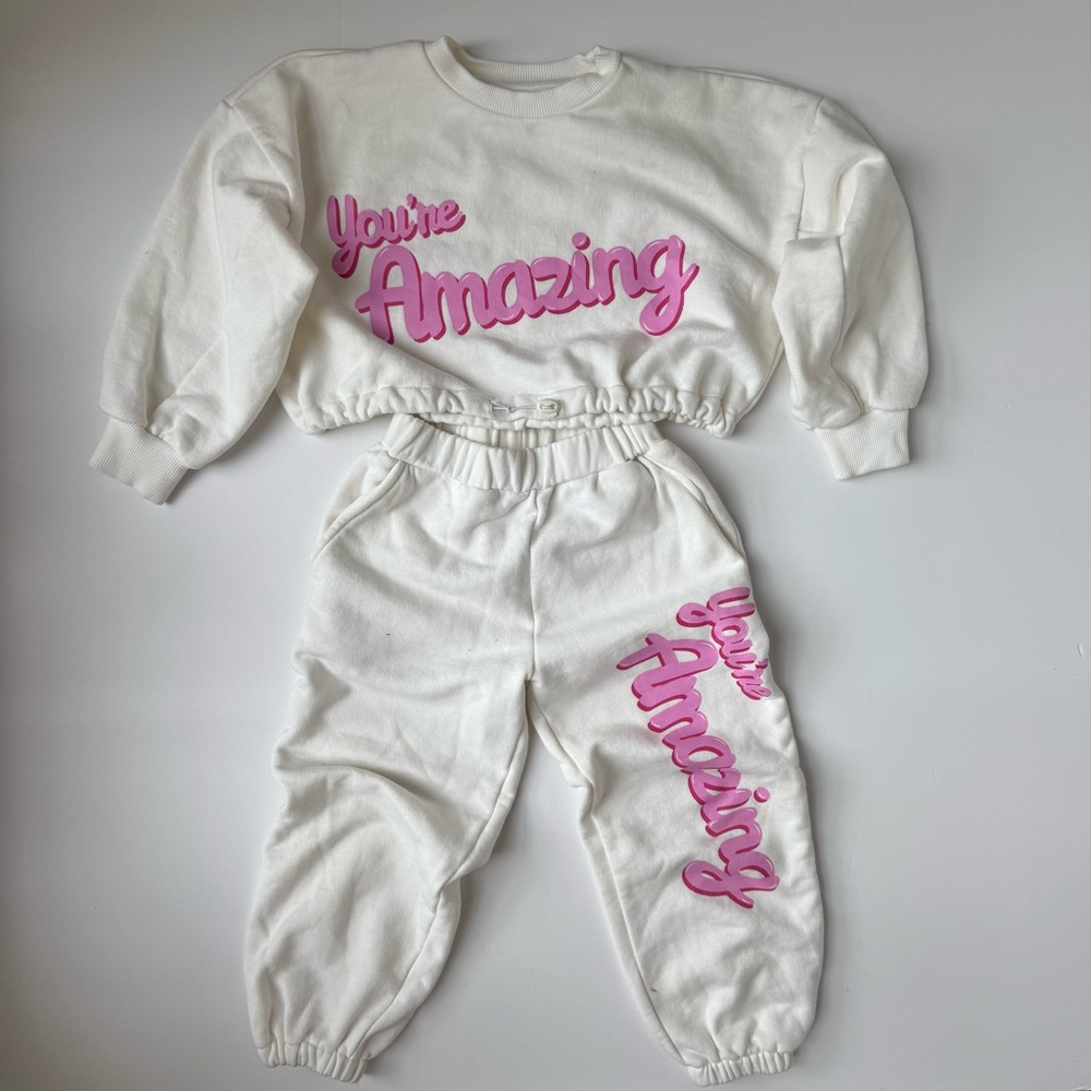 Design Life Kids Banana Valentine “You’re Amazing” Matching Organic Set Size 4 - Picture 2 of 6